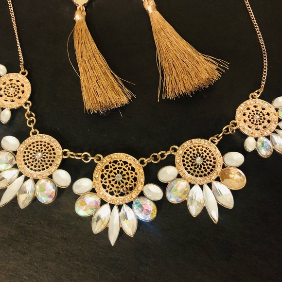 Faux crystal necklace & dangle rose gold fringe earrings set - Picture 2 of 8